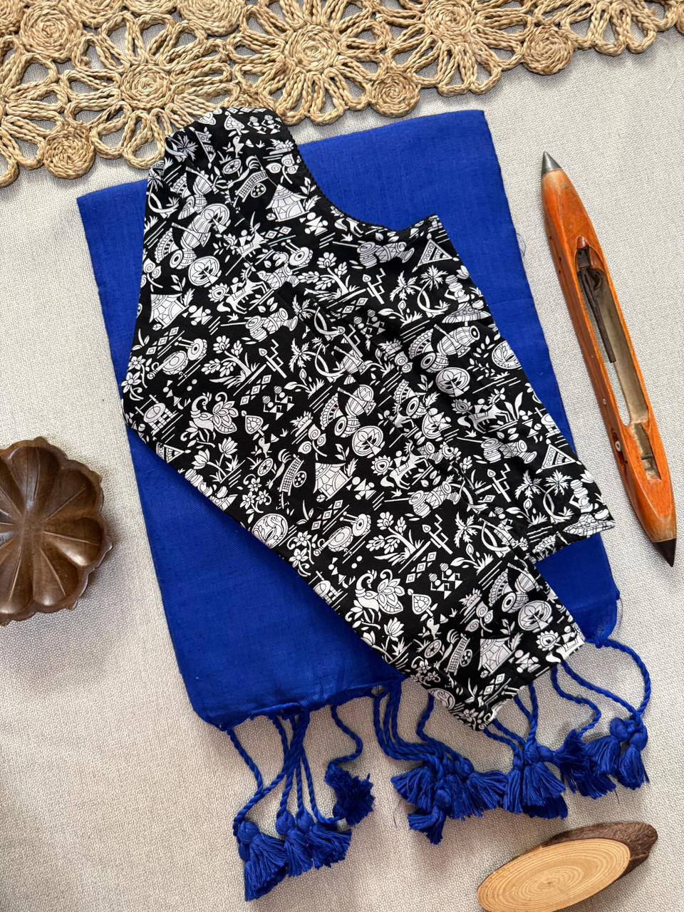 Elegant Khadi Cotton Saree with Stretchable Ajrak Print Blouse