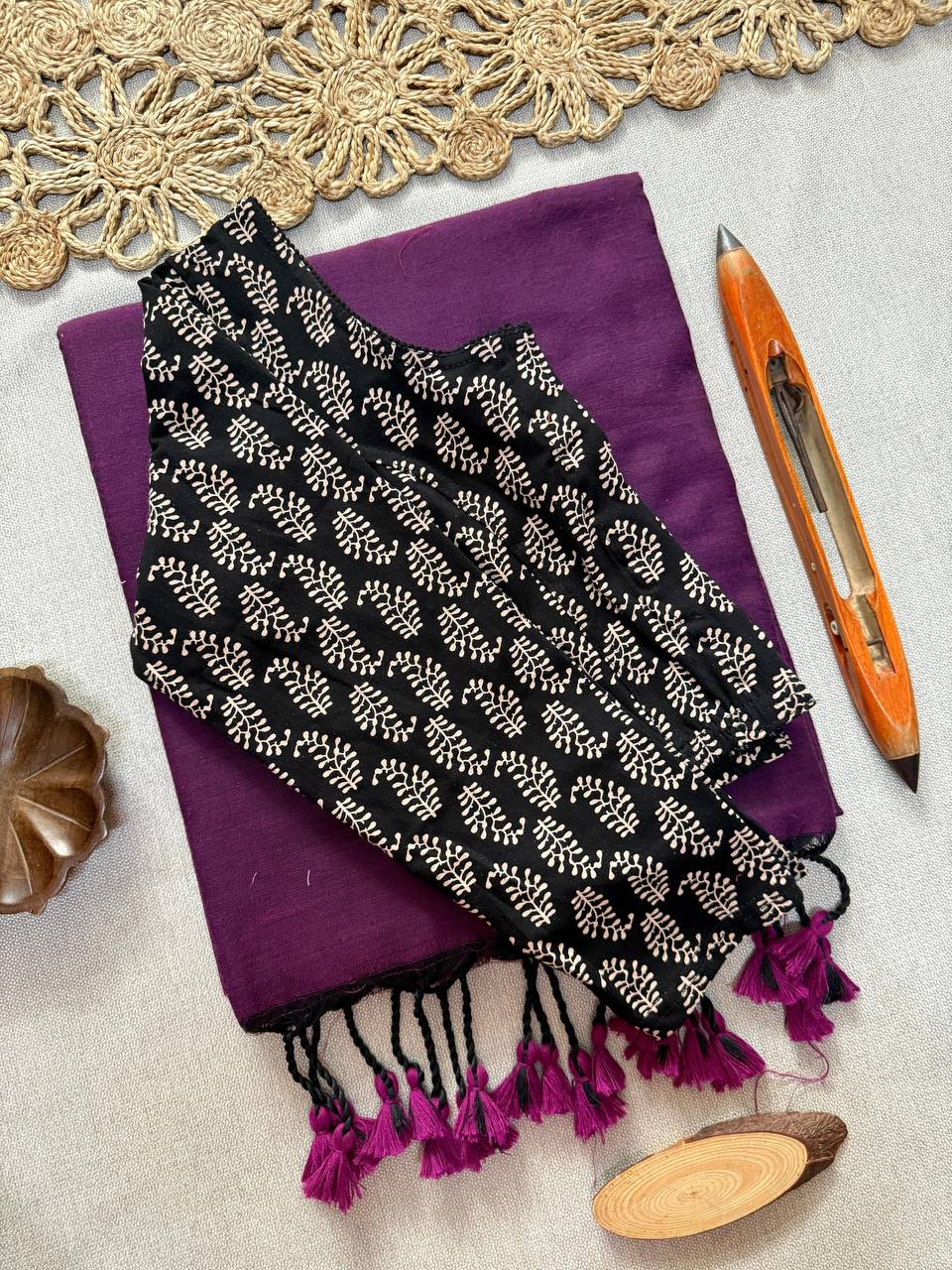 Elegant Khadi Cotton Saree with Stretchable Ajrak Print Blouse