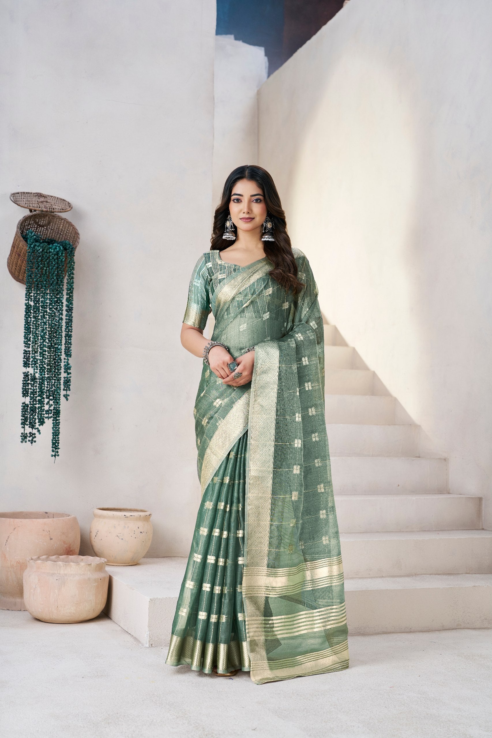 Soft Linen Cotton Silk Saree with Gold Zari Weaving Main image