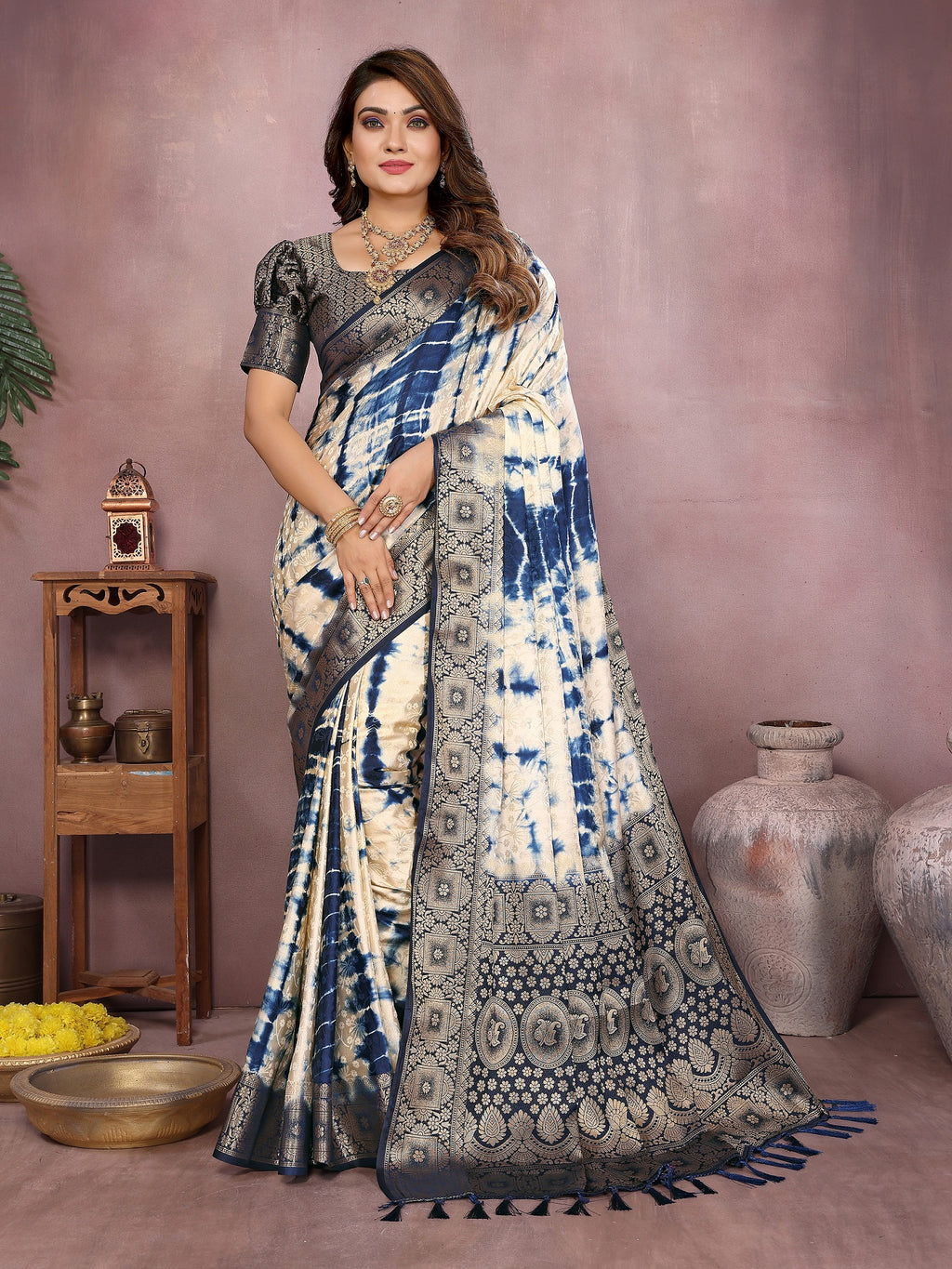 Broad Zari Weaving Border Sibori Design Saree