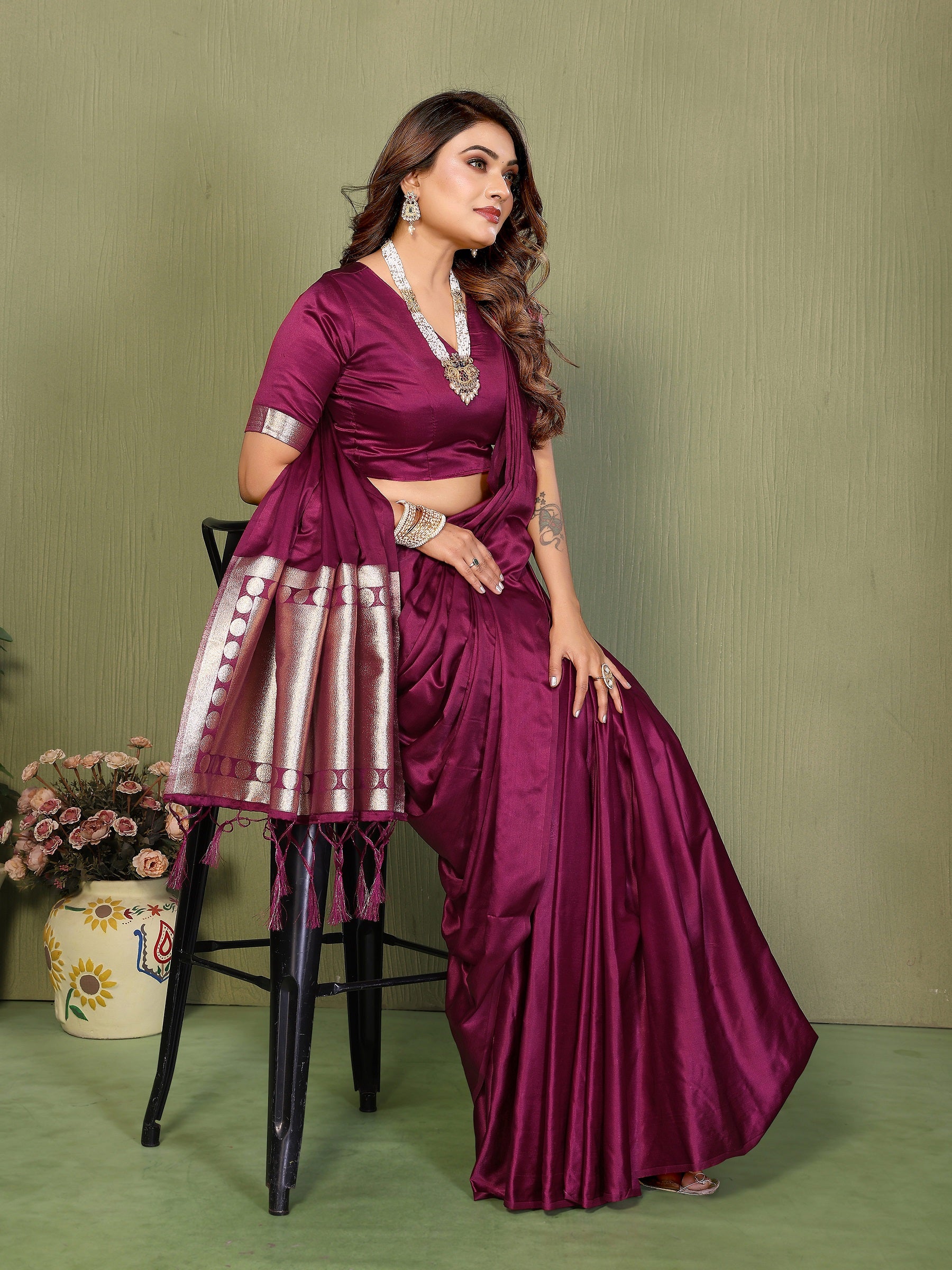 Lagadi Patta Soft Satin Silk Gala Pallu Saree