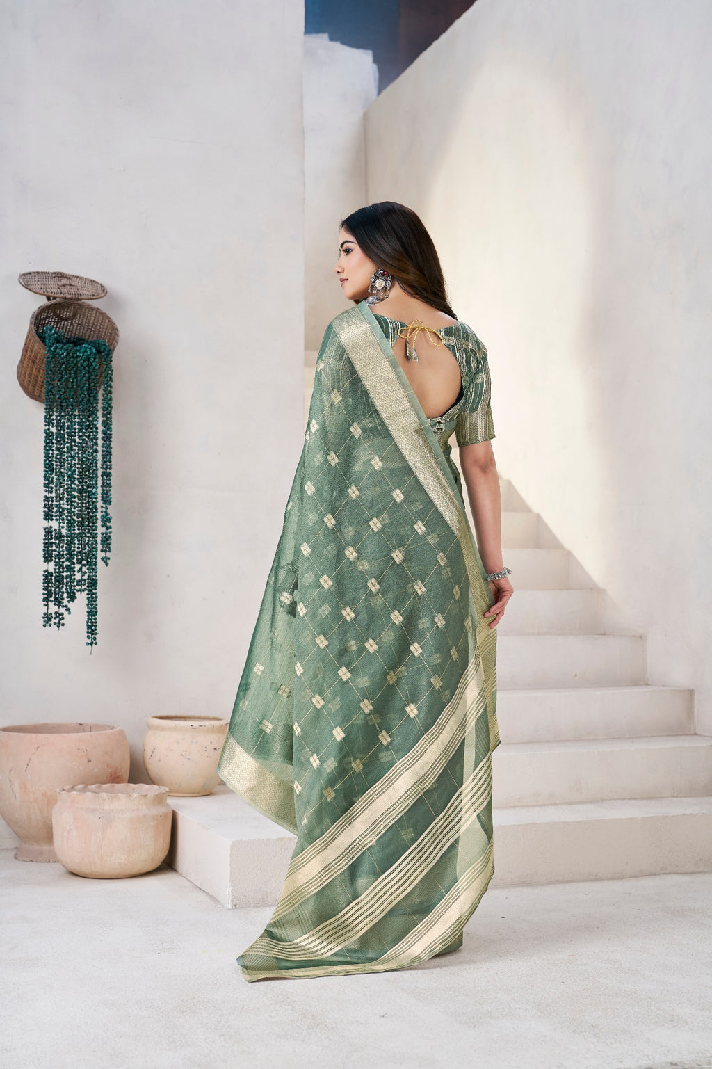 Soft Linen Cotton Silk Saree with Gold Zari Weaving