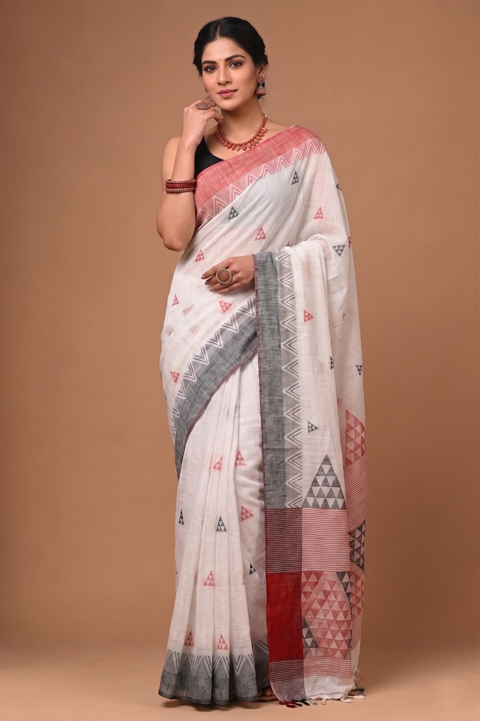 Bengali Cotton Resham Weaving Saree Main image