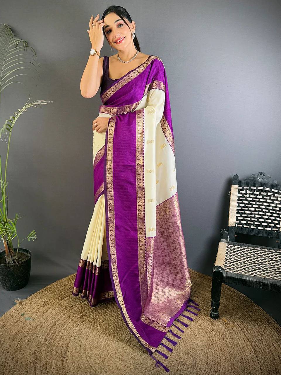Soft Silk Kanjivaram Saree with Copper Zari Weaving
