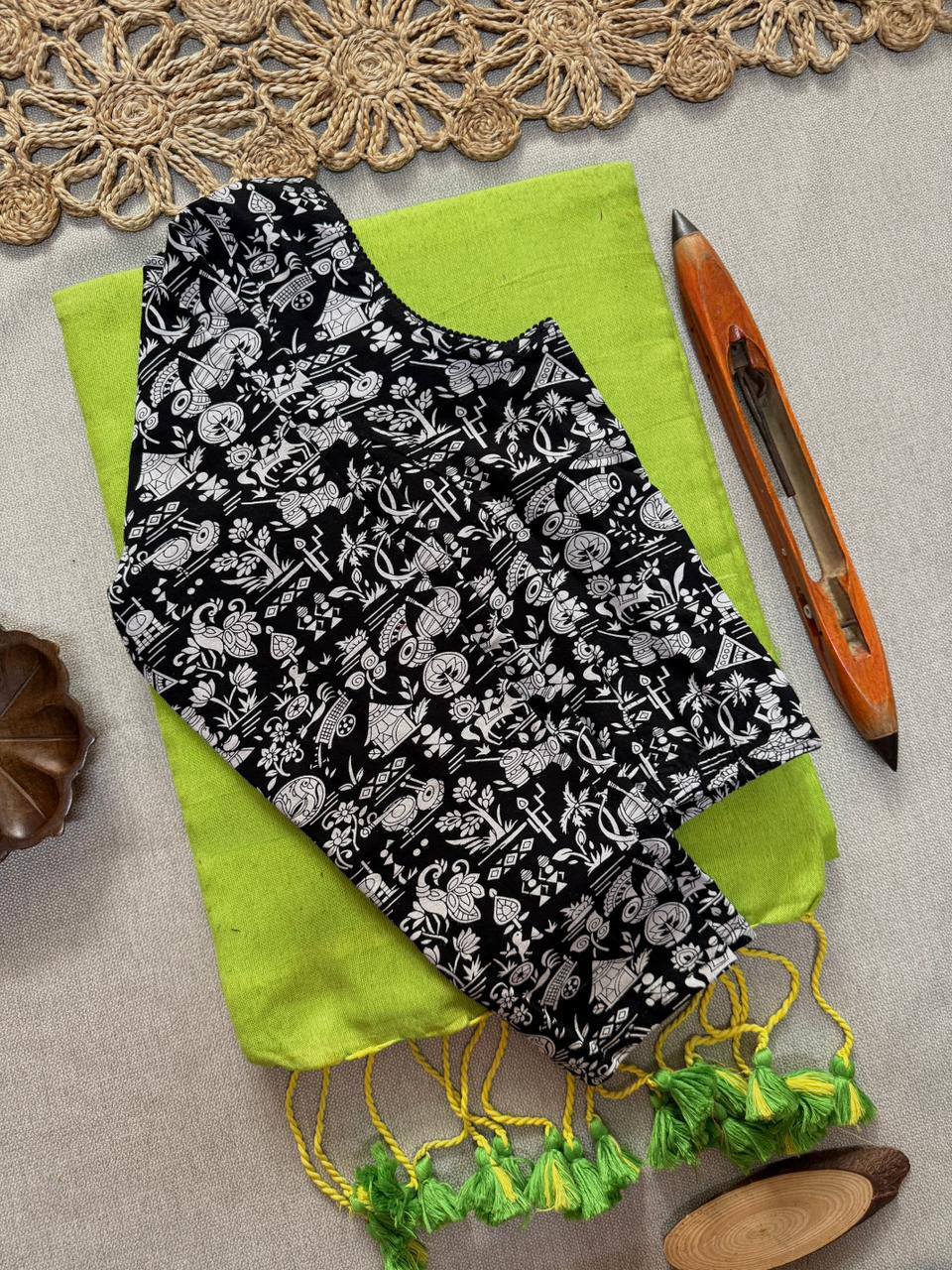 Elegant Khadi Cotton Saree with Stretchable Ajrak Print Blouse