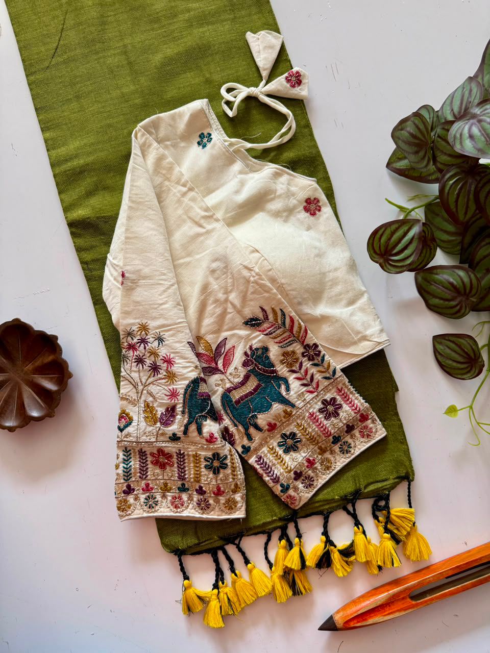 Classic Cotton Weave Saree With Stitched Blouse
