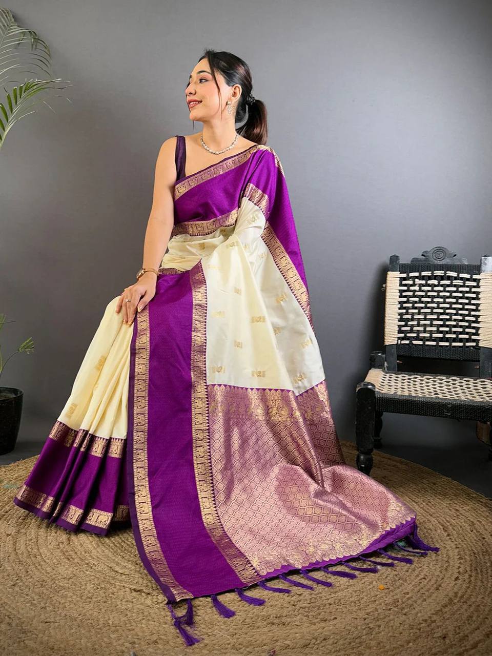 Soft Silk Kanjivaram Saree with Copper Zari Weaving
