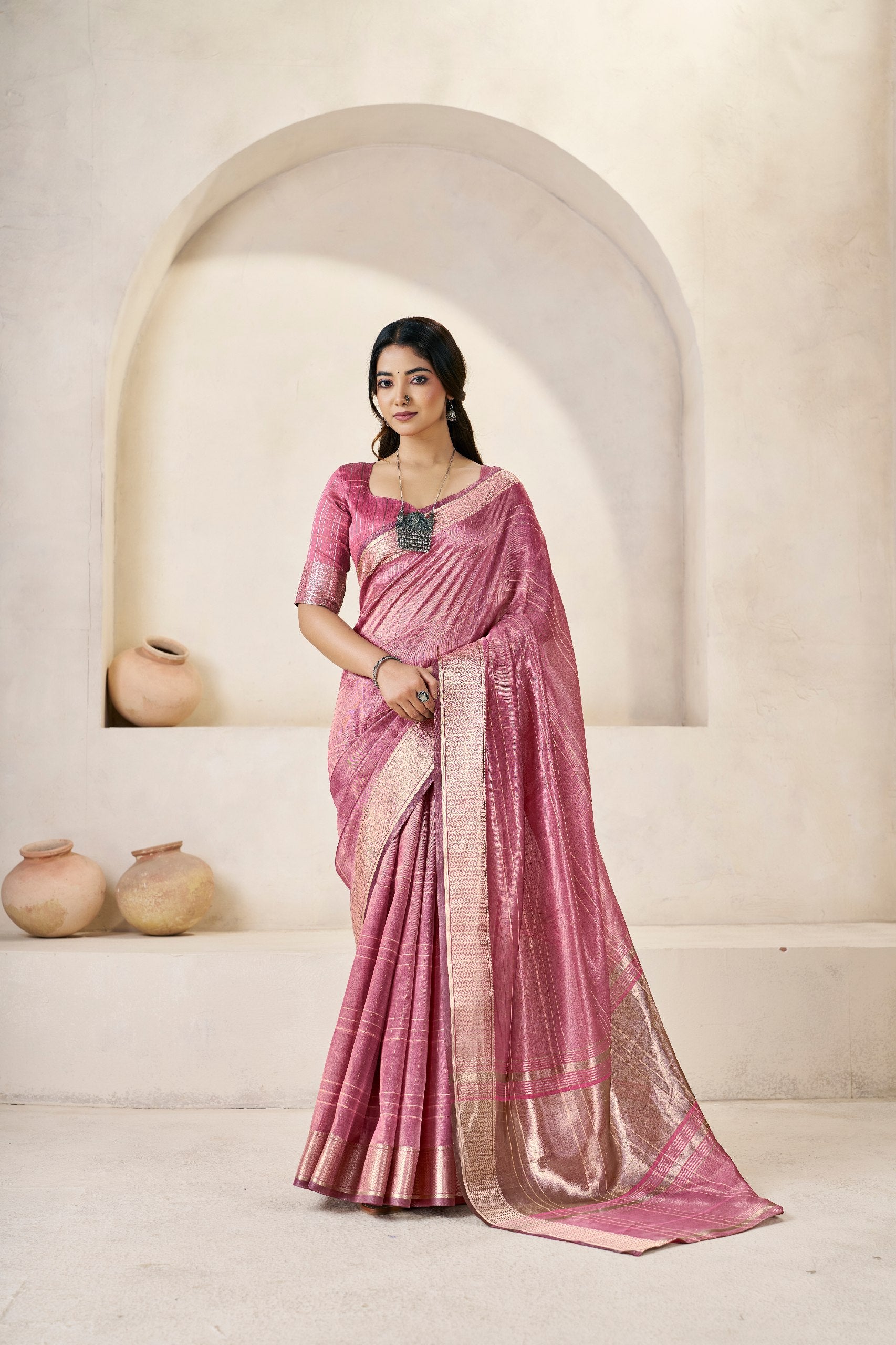 Designer Gold Zari With Soft Linen Cotton Silk Saree Secondary image