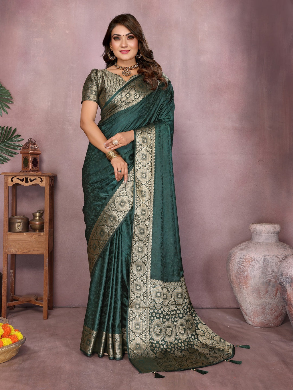 Gala Pallu Hand Dyed Satin Silk Saree