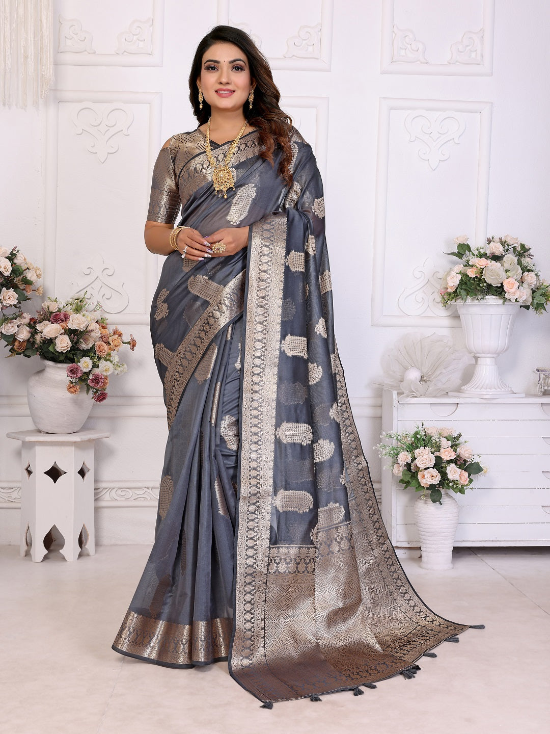 Soft Organza Silk Banarasi Saree with Butta Weaving Secondary image