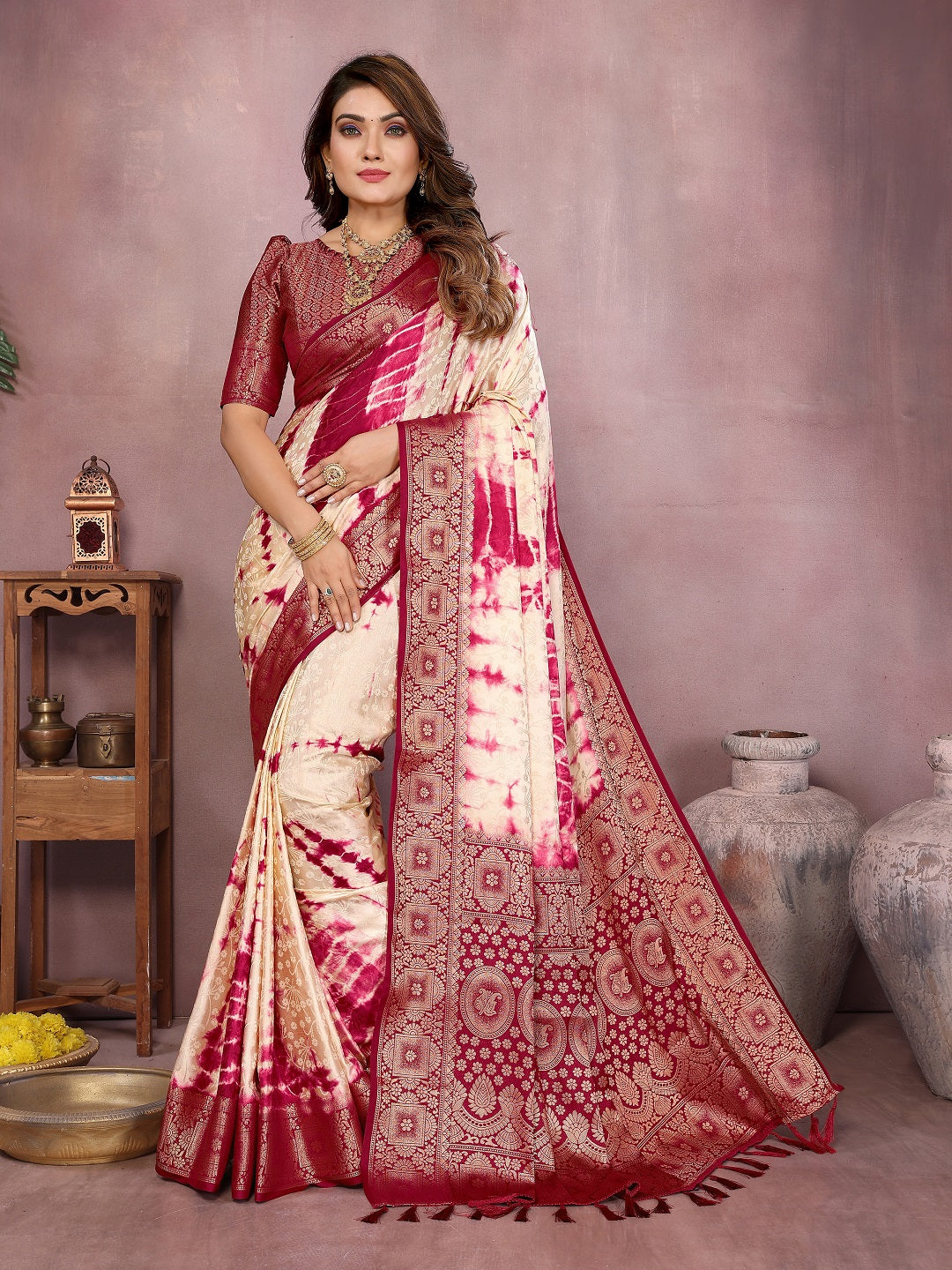 Broad Zari Weaving Border Sibori Design Saree Secondary image