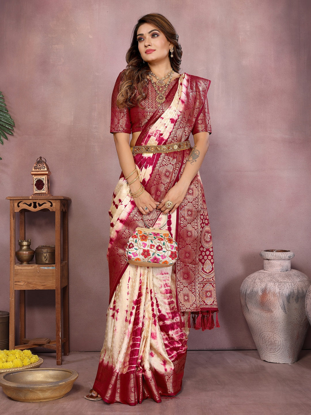 Broad Zari Weaving Border Sibori Design Saree