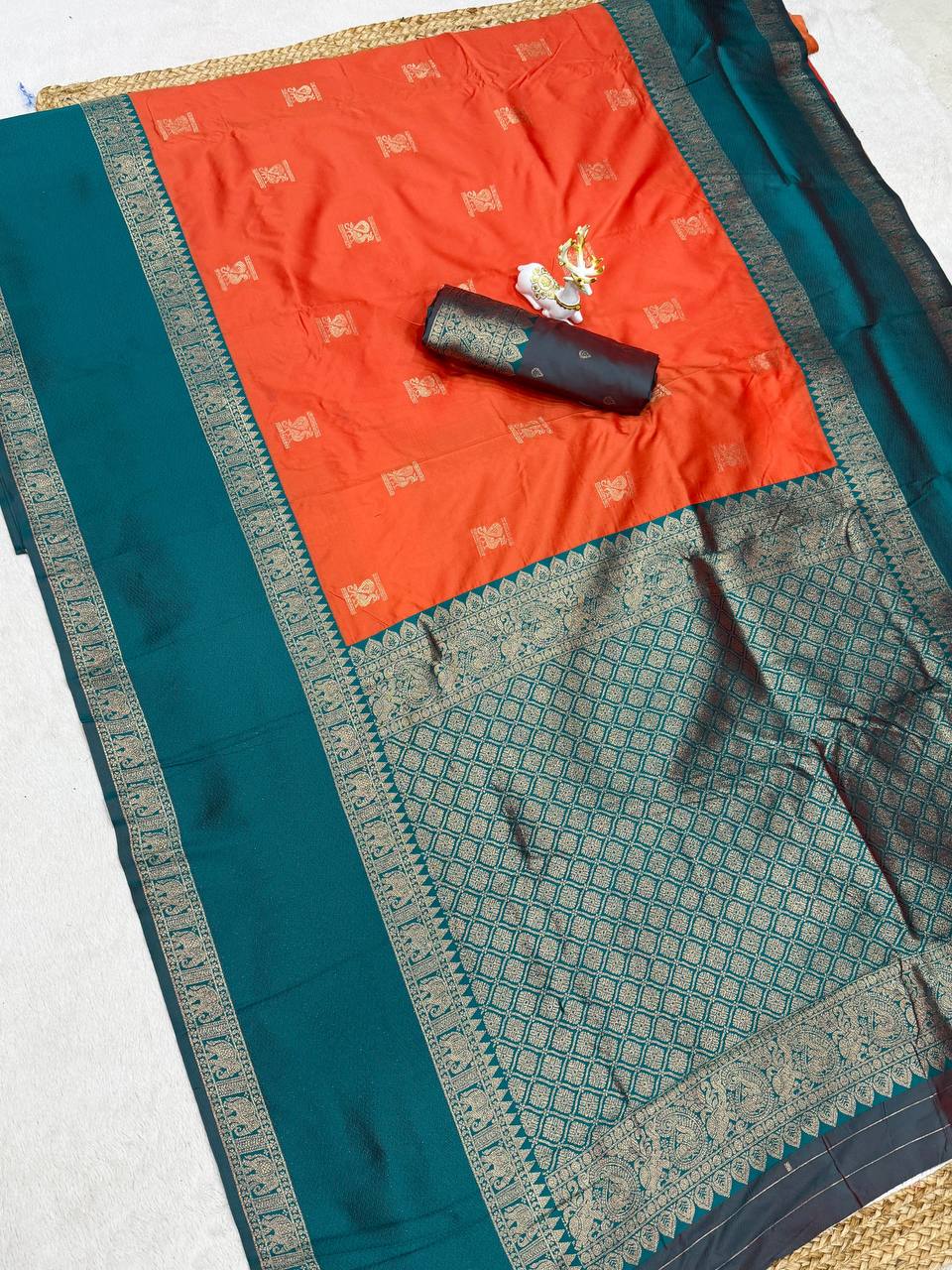 Soft Silk Kanjivaram Saree with Copper Zari Weaving