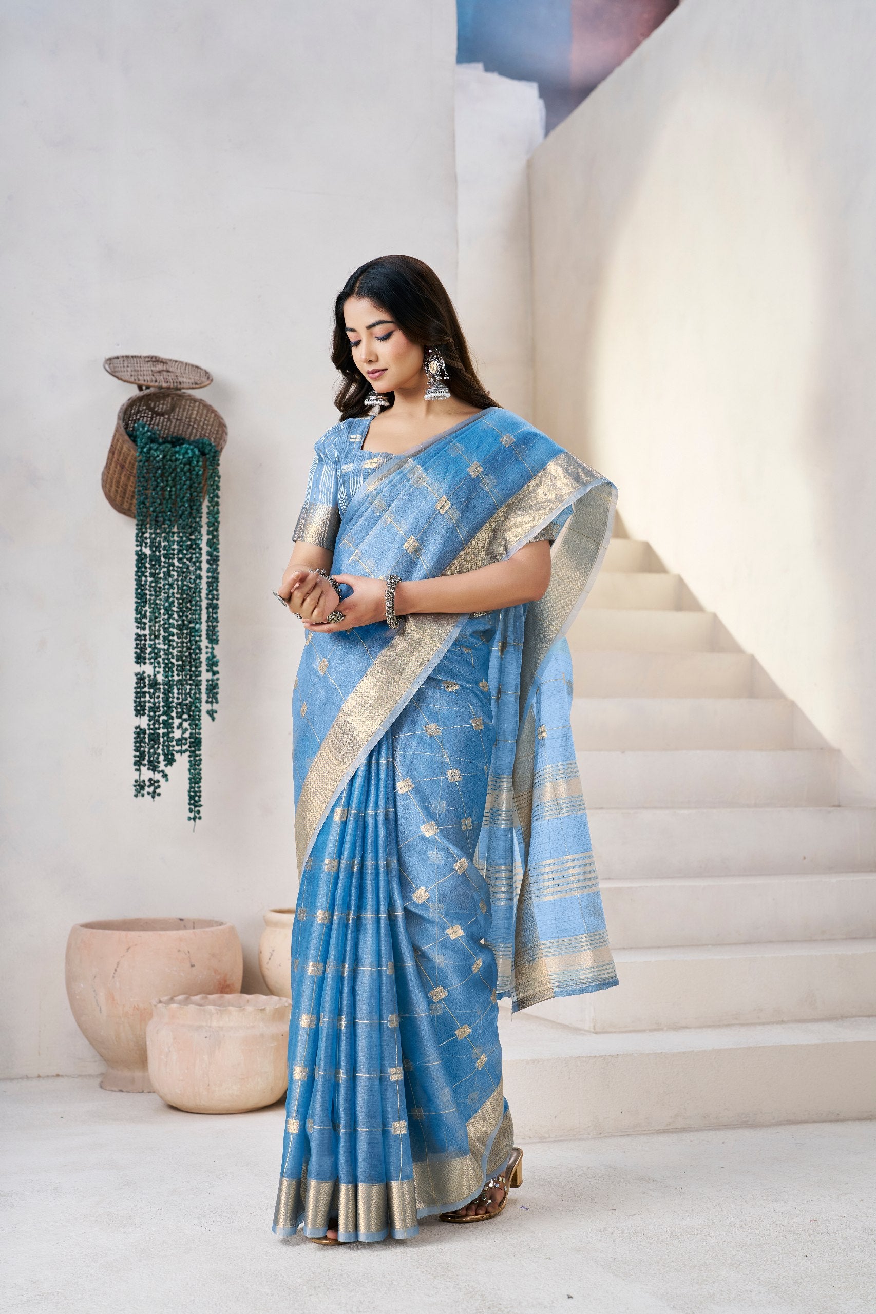 Soft Linen Cotton Silk Saree with Gold Zari Weaving