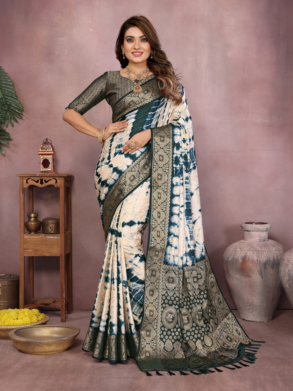 Broad Zari Weaving Border Sibori Design Saree