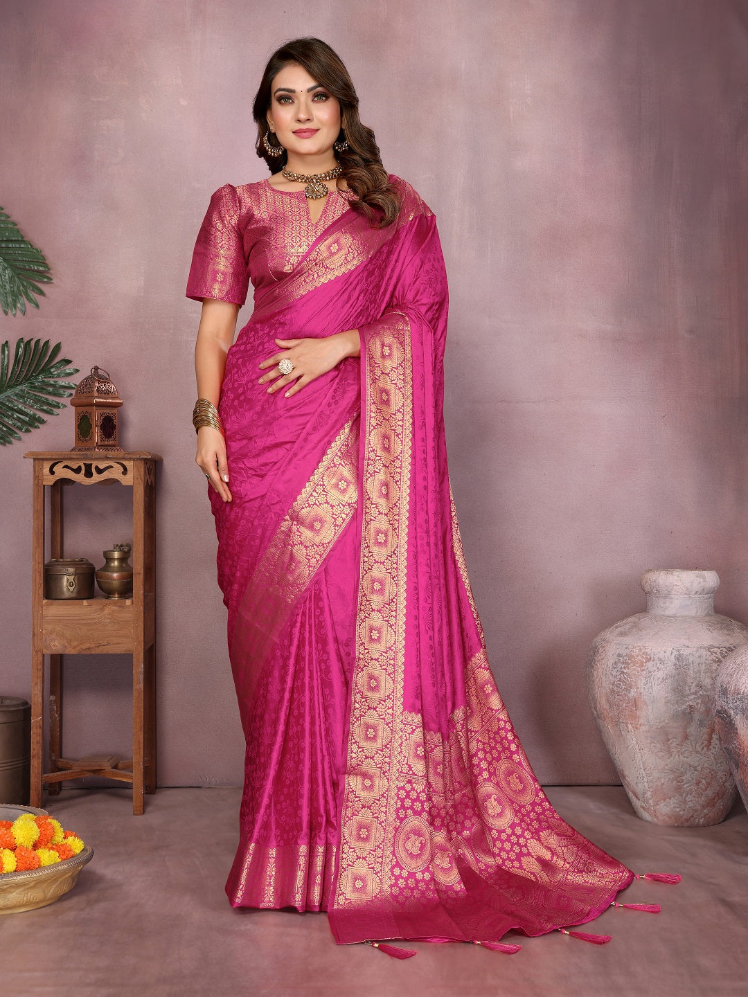 Gala Pallu Hand Dyed Satin Silk Saree