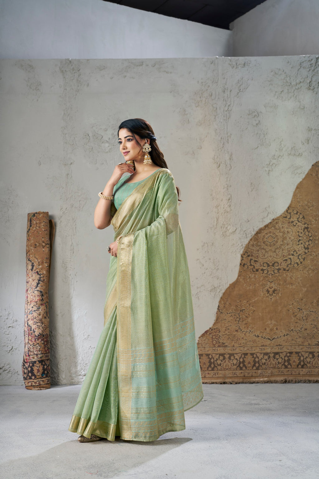 Rich Gold Zari Weaving Soft Linen Cotton Silk Saree