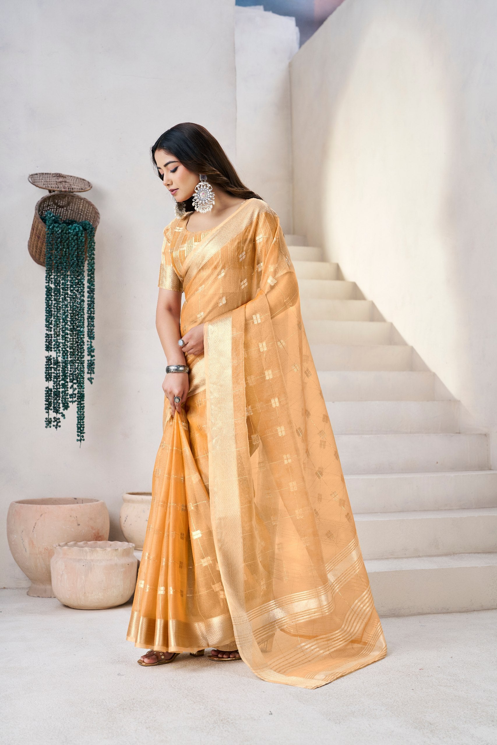 Soft Linen Cotton Silk Saree with Gold Zari Weaving