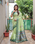 Dola Silk Saree with Contrast Border and Rich Pallu