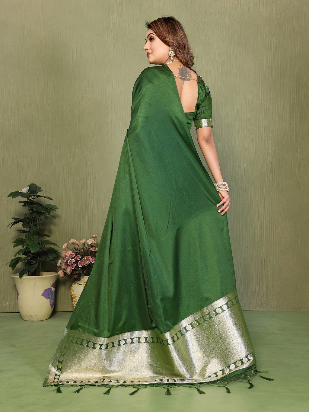 Lagadi Patta Soft Satin Silk Gala Pallu Saree