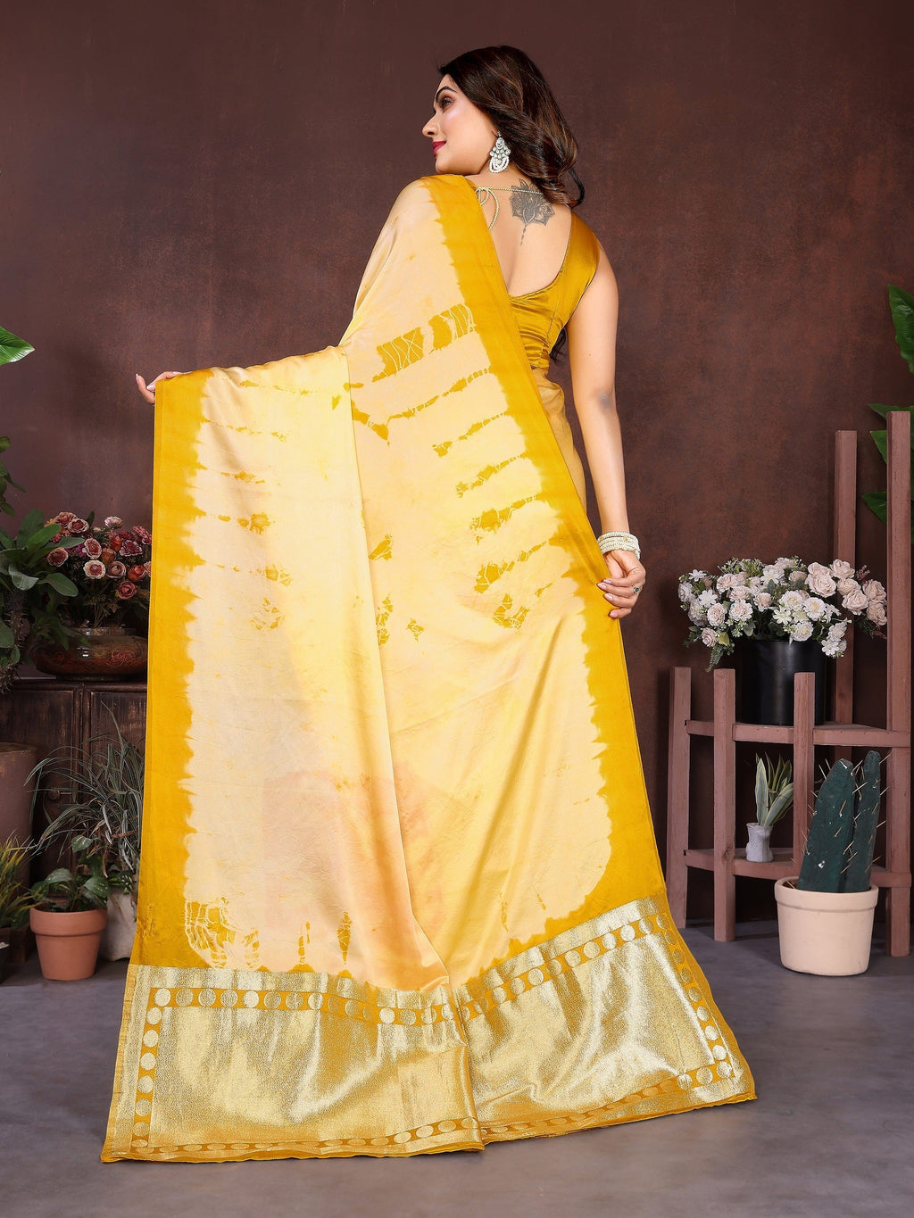 Lagdi Patta Pallu Soft Satin Silk Sibori Saree