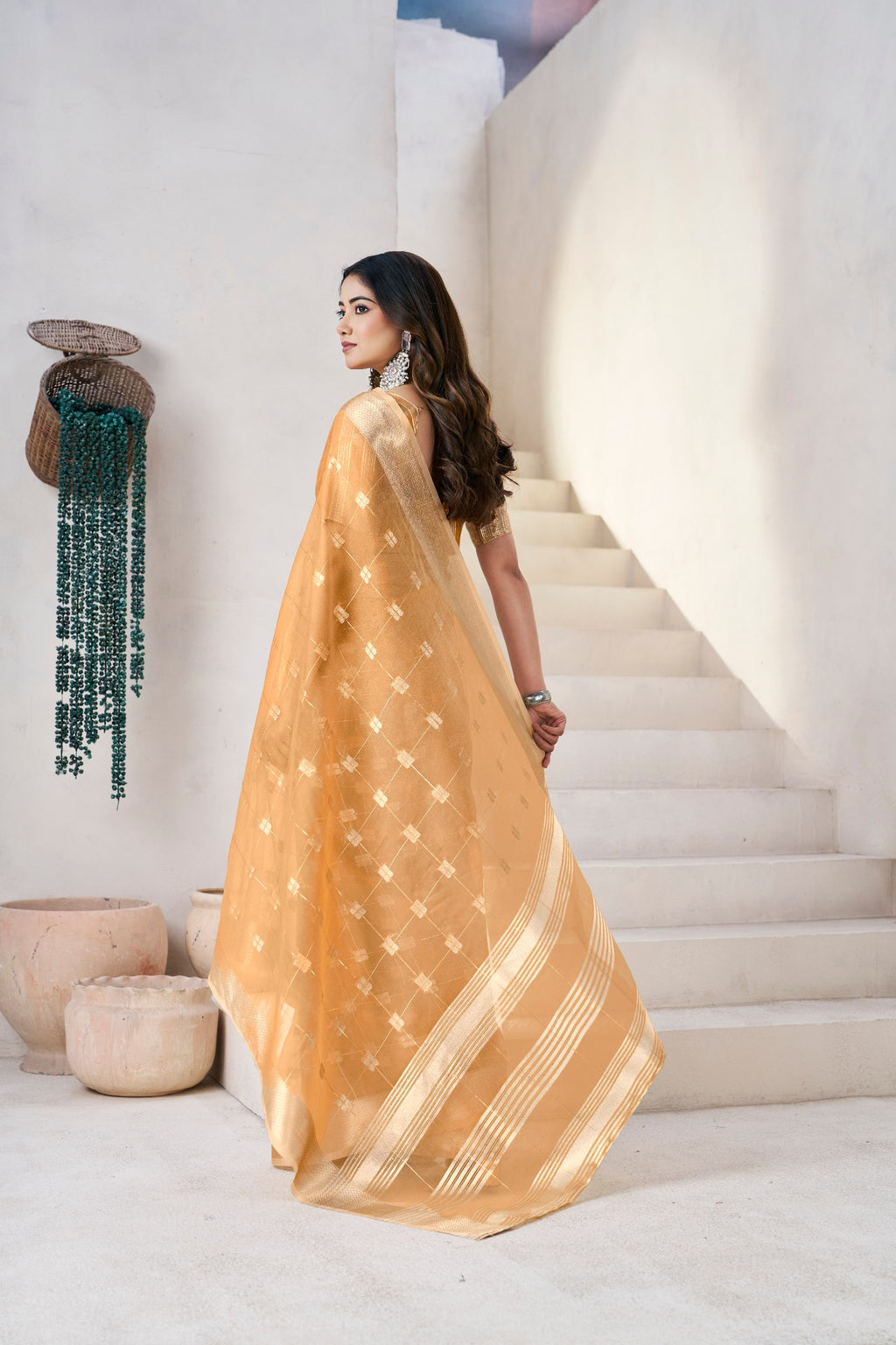 Soft Linen Cotton Silk Saree with Gold Zari Weaving