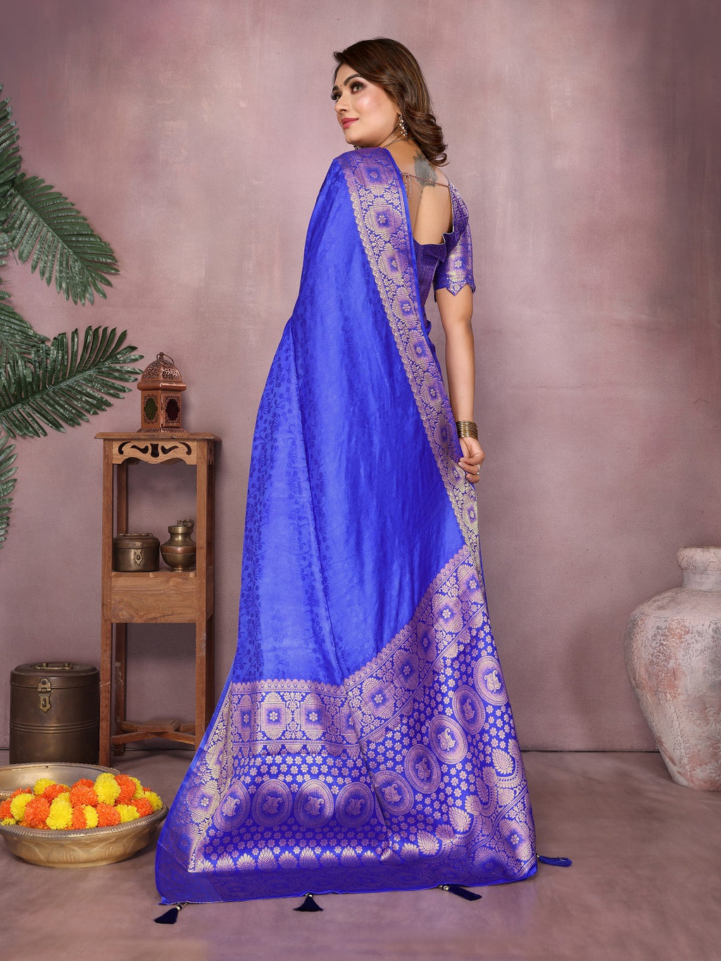 Gala Pallu Hand Dyed Satin Silk Saree