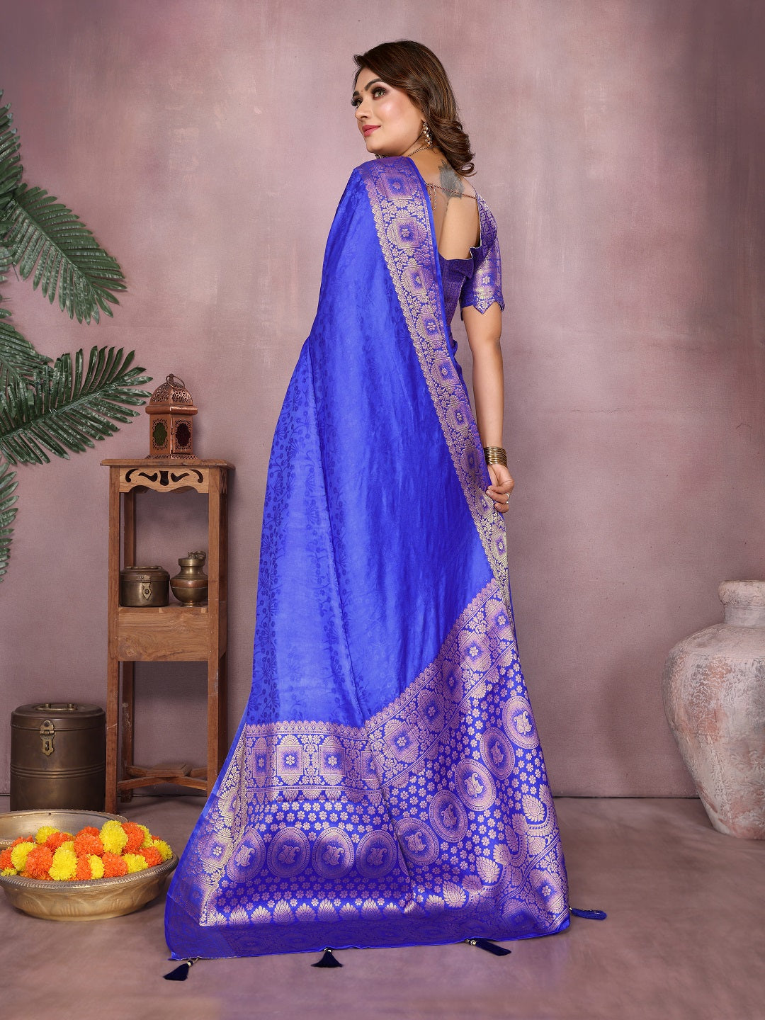 Gala Pallu Hand Dyed Satin Silk Saree