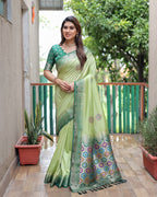 Dola Silk Saree with Contrast Border and Rich Pallu