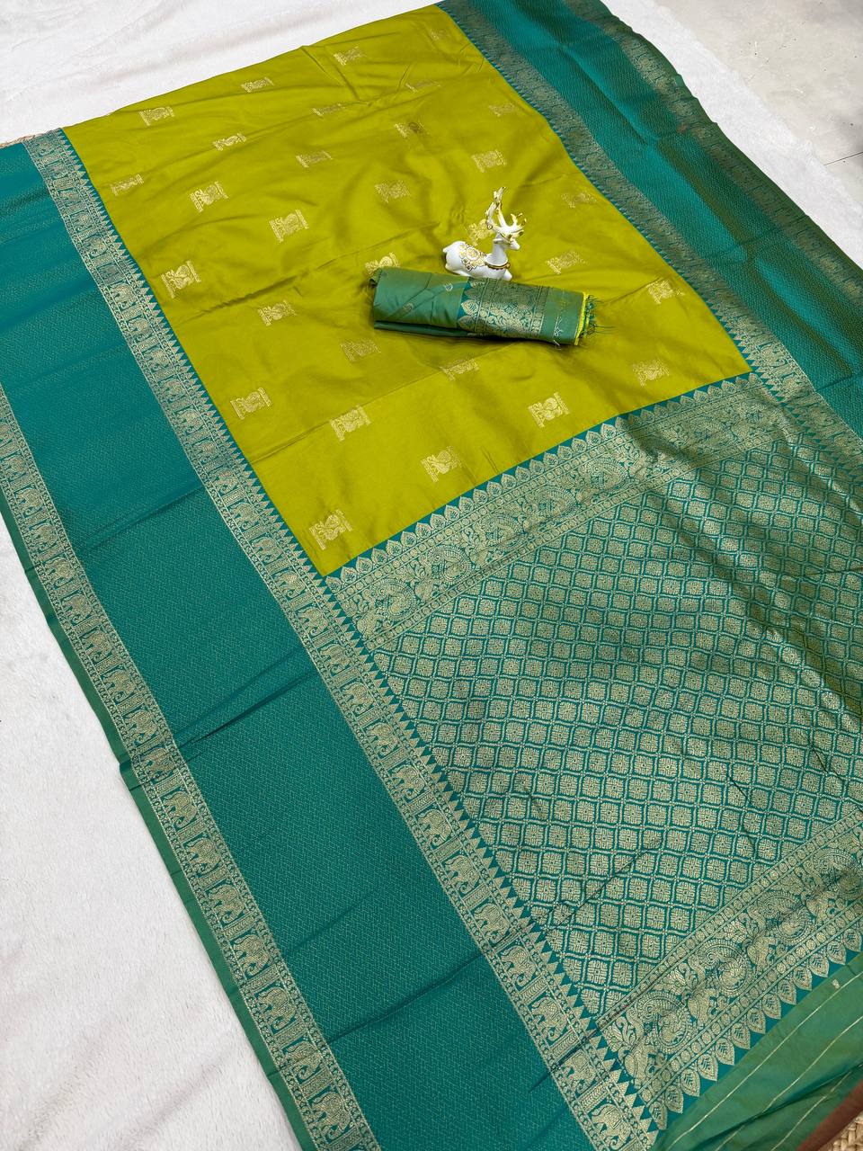 Soft Silk Kanjivaram Saree with Copper Zari Weaving