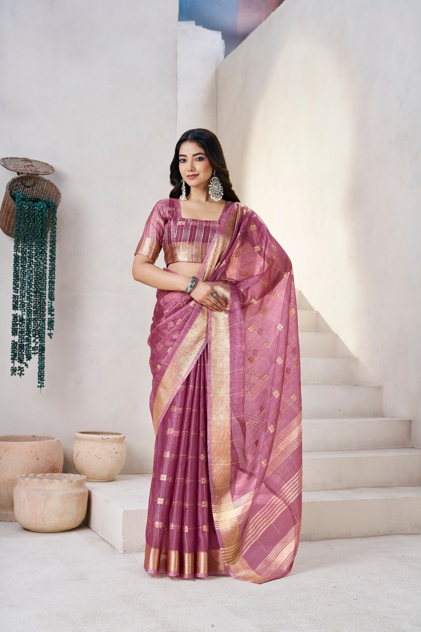 Soft Linen Cotton Silk Saree with Gold Zari Weaving