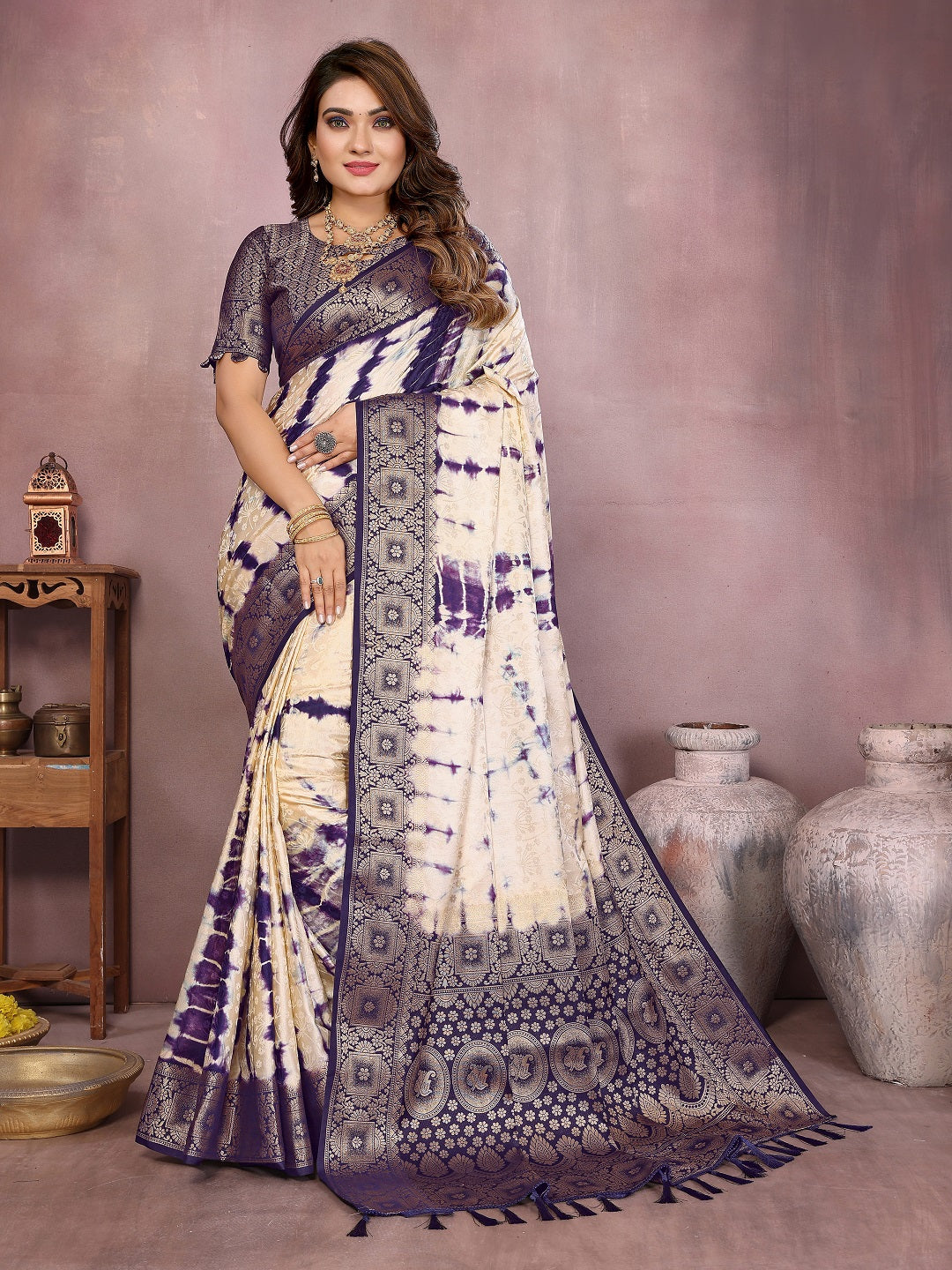 Broad Zari Weaving Border Sibori Design Saree