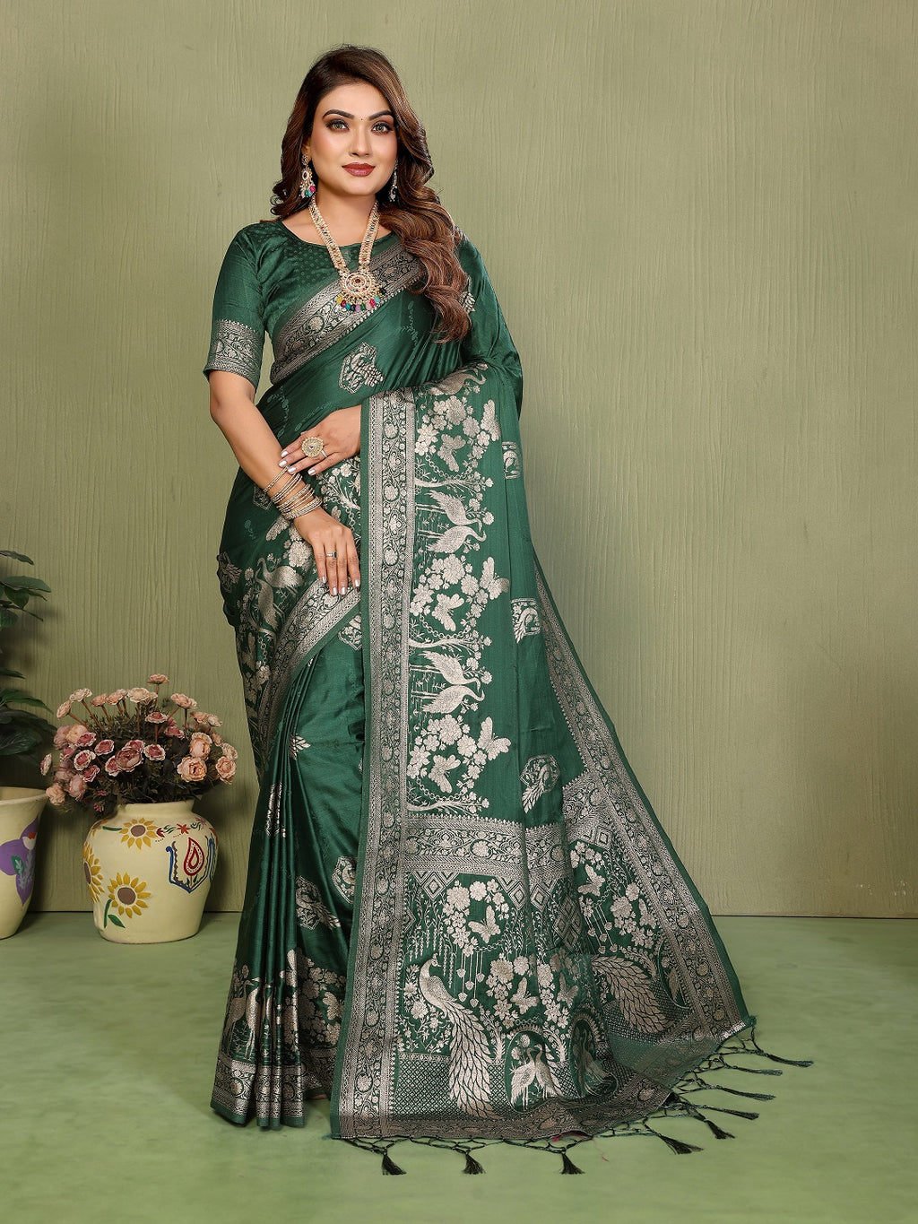 Zari Butta and Contrast Border Handloom Satin Silk Saree