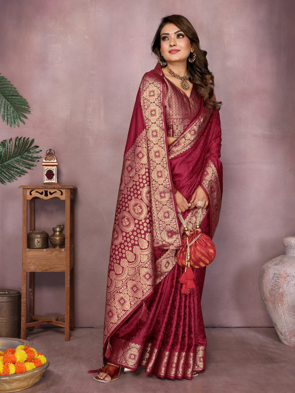 Gala Pallu Hand Dyed Satin Silk Saree