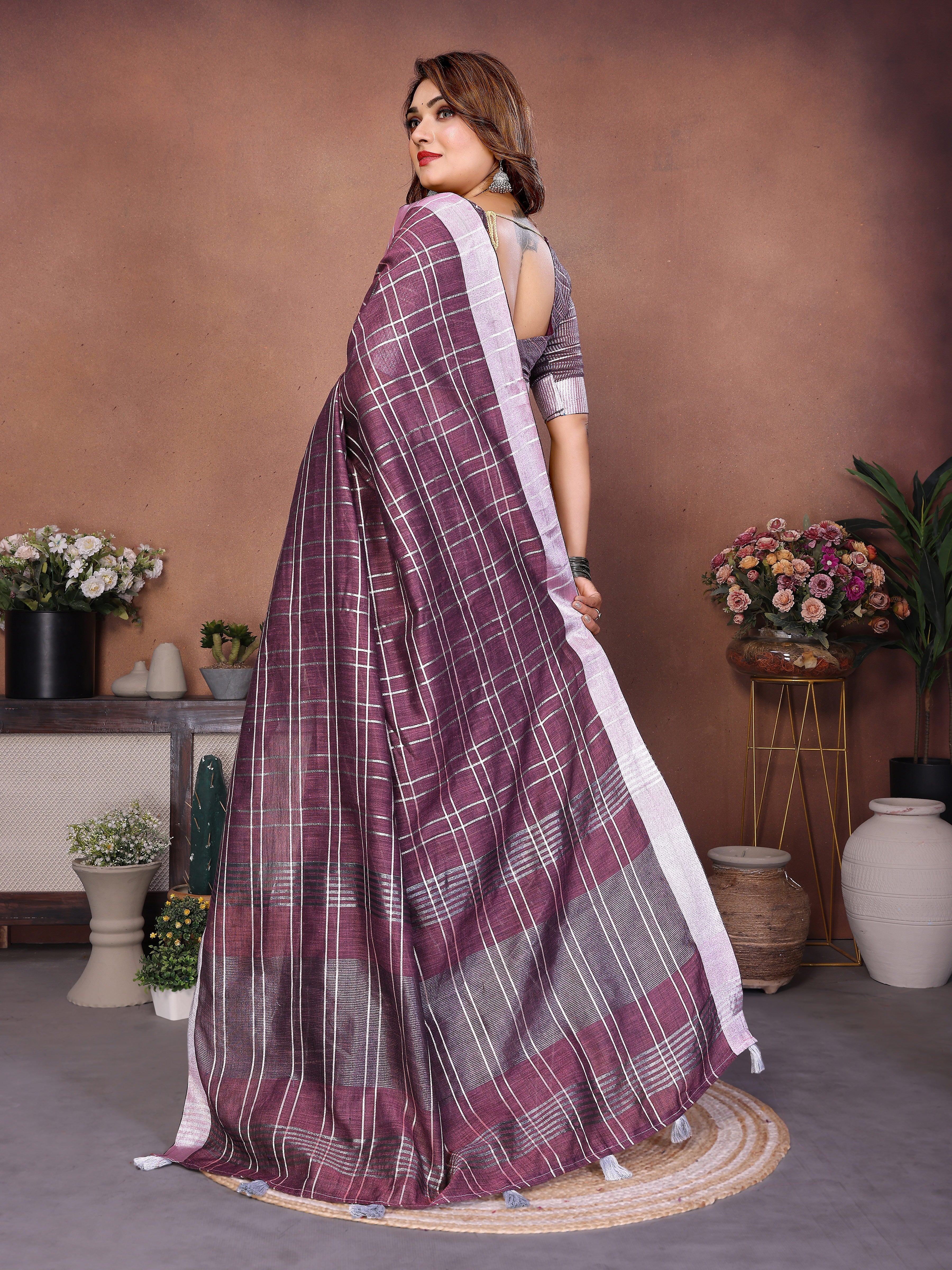 Linen Chex Weaving Saree with Jari Pallu