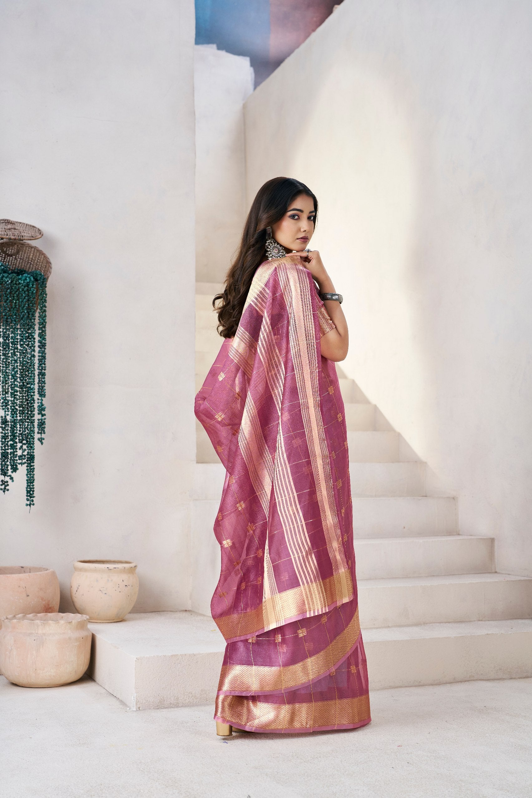 Soft Linen Cotton Silk Saree with Gold Zari Weaving