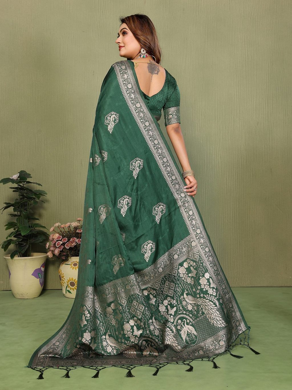 Zari Butta and Contrast Border Handloom Satin Silk Saree