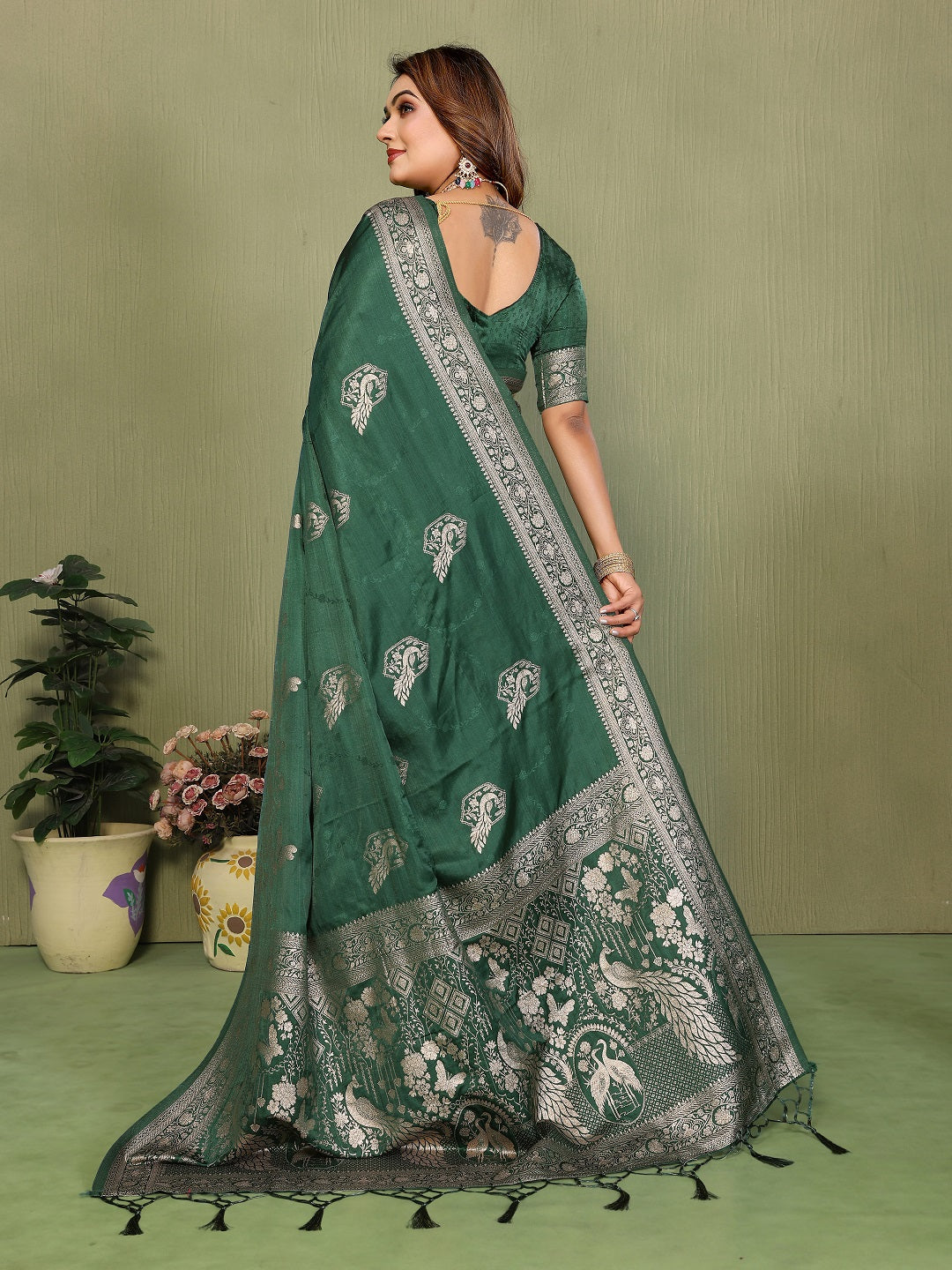 Zari Butta and Contrast Border Handloom Satin Silk Saree