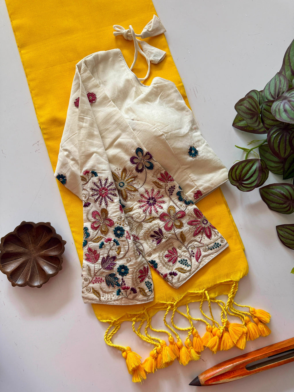 Classic Cotton Weave Saree With Stitched Blouse