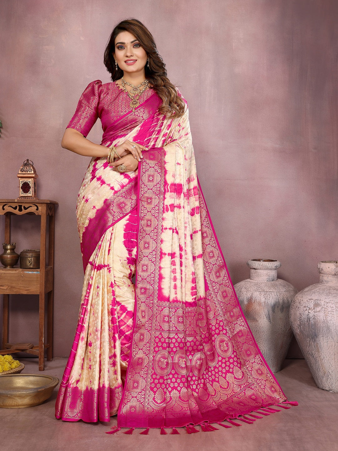 Broad Zari Weaving Border Sibori Design Saree