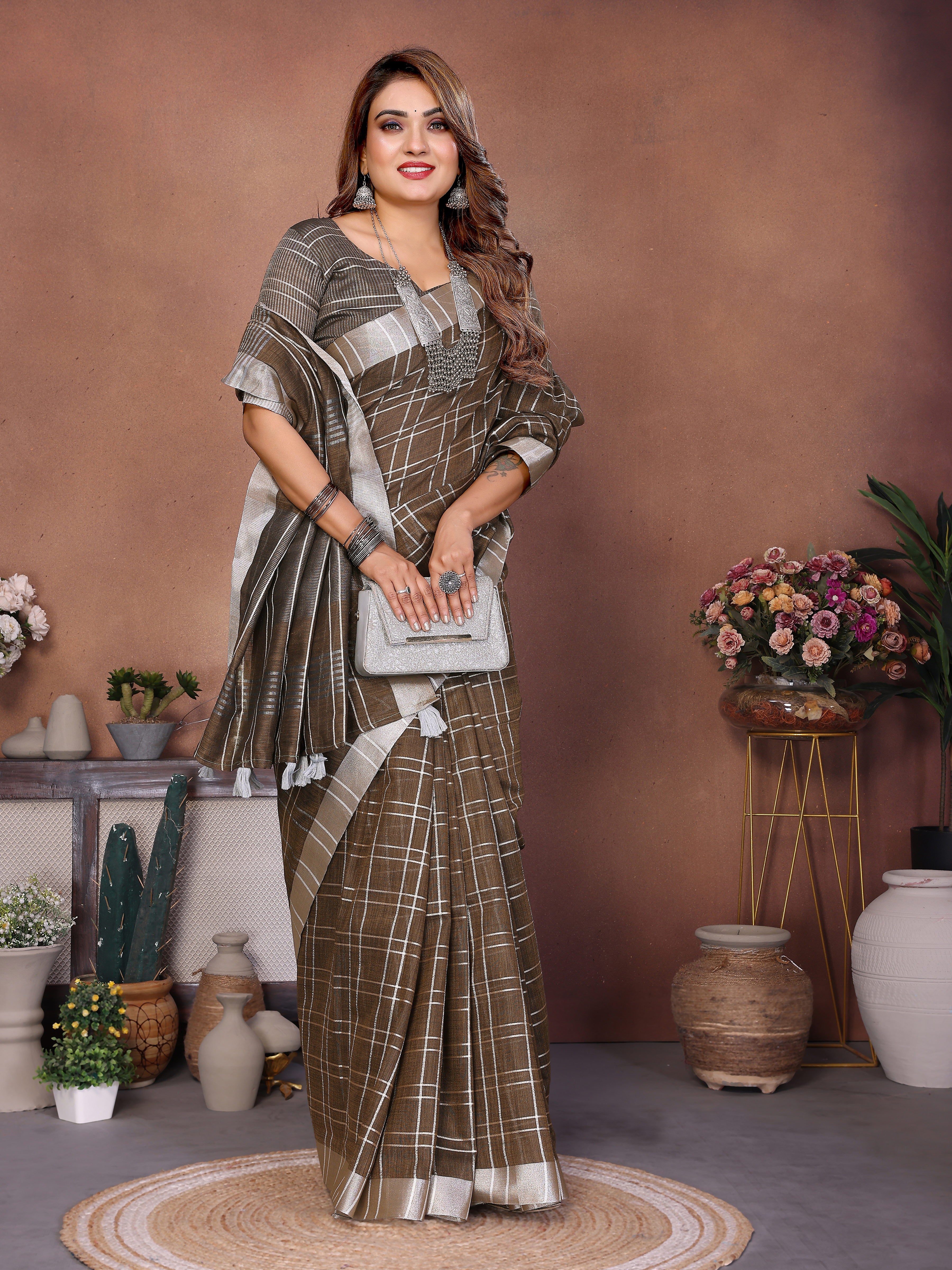 Linen Chex Weaving Saree with Jari Pallu