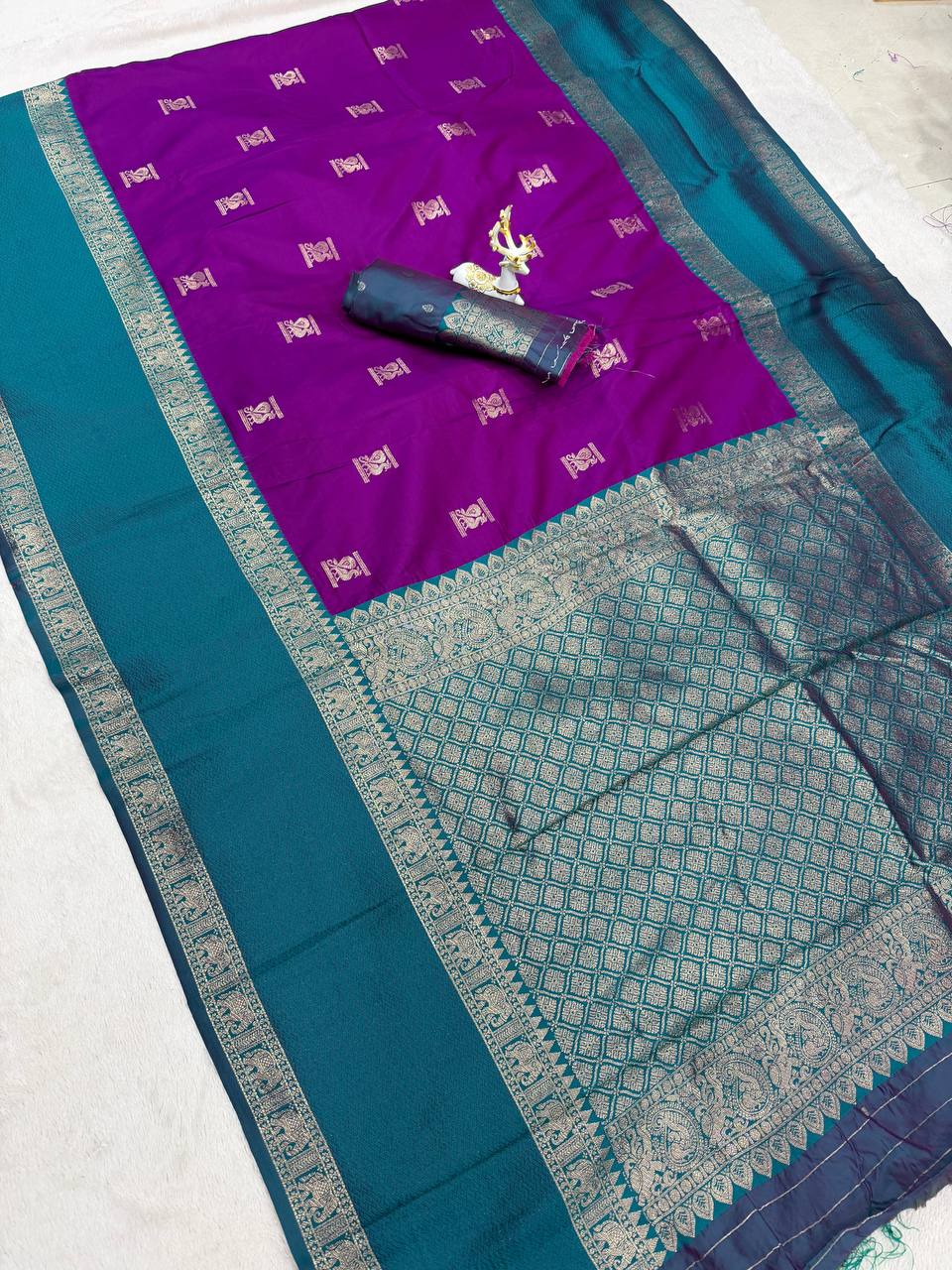 Soft Silk Kanjivaram Saree with Copper Zari Weaving