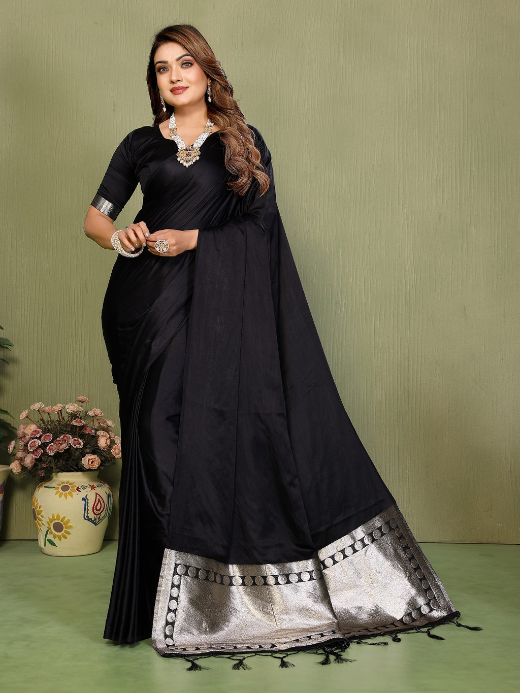 Lagadi Patta Soft Satin Silk Gala Pallu Saree