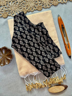 Elegant Khadi Cotton Saree with Stretchable Ajrak Print Blouse