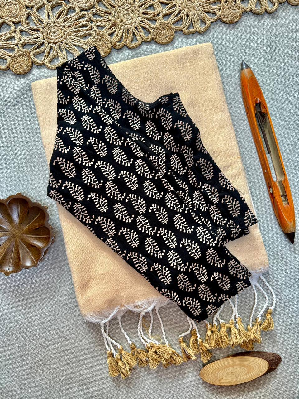 Elegant Khadi Cotton Saree with Stretchable Ajrak Print Blouse