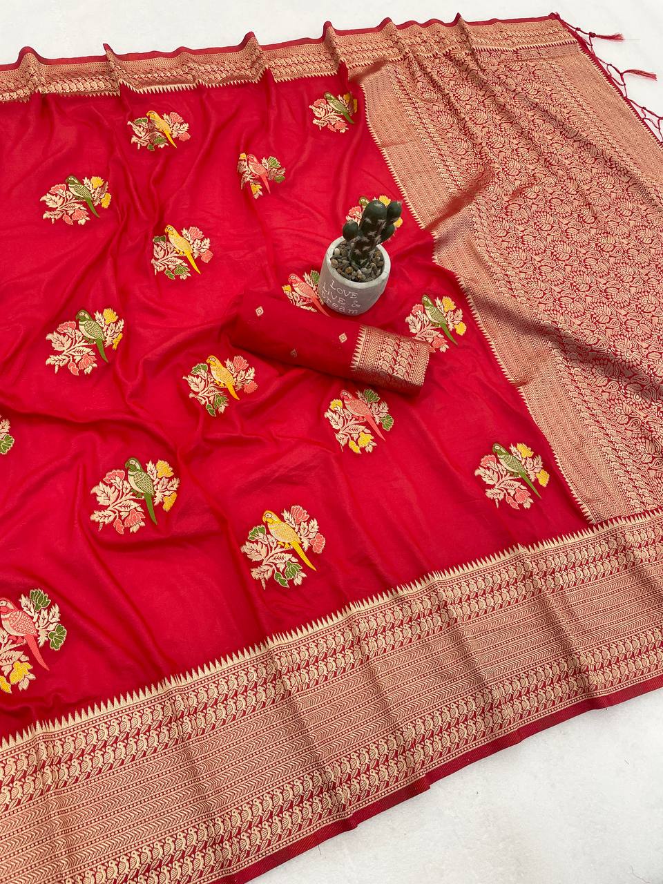 Perot Design Nylon Kadi Crepe Georgette Saree