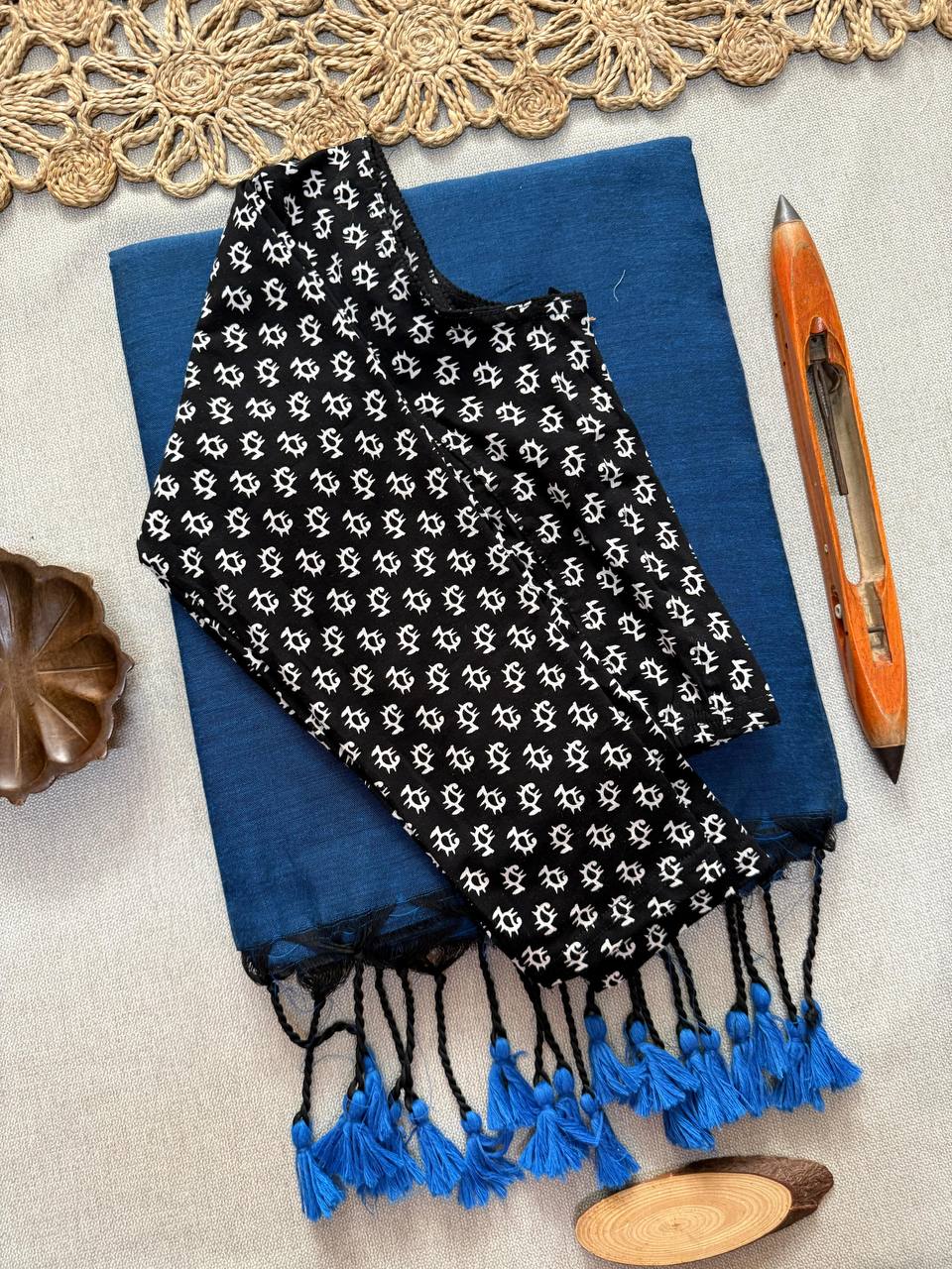 Elegant Khadi Cotton Saree with Stretchable Ajrak Print Blouse