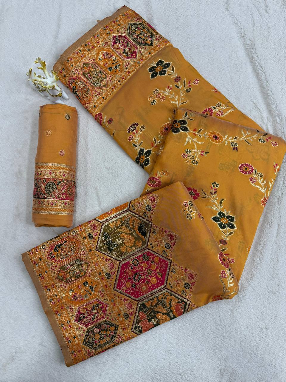 Traditional Rajwadi Zari Border Saree