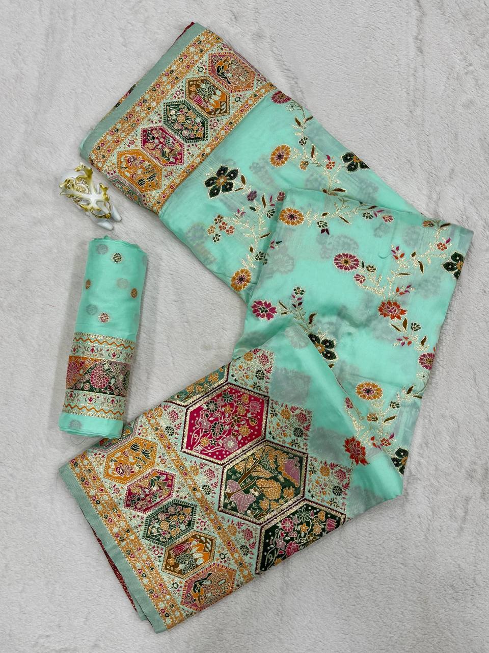 Traditional Rajwadi Zari Border Saree