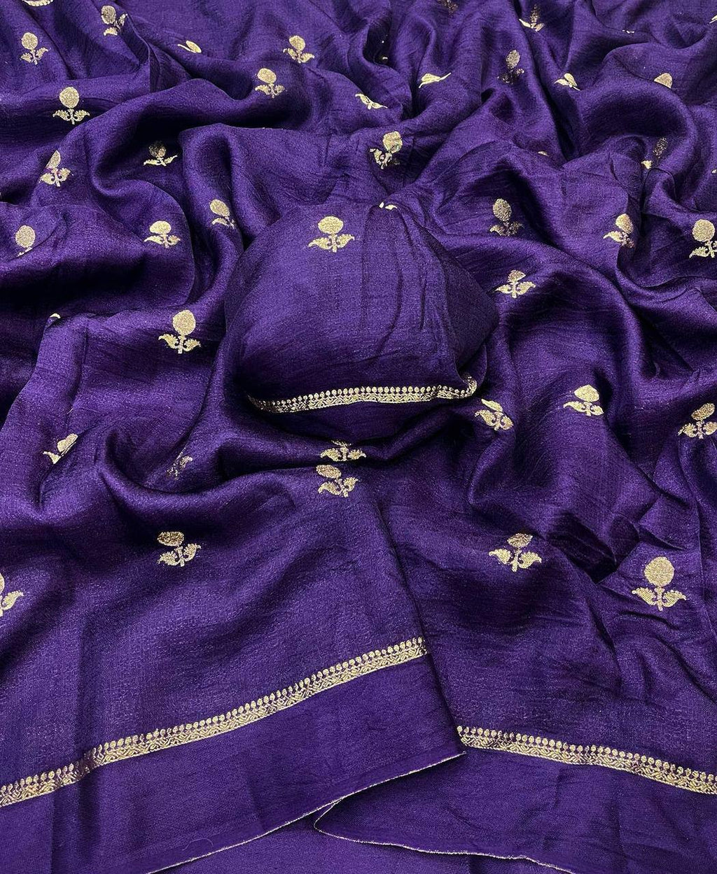 Viscose Khadi Silk Saree with Jacquard Leaf Design